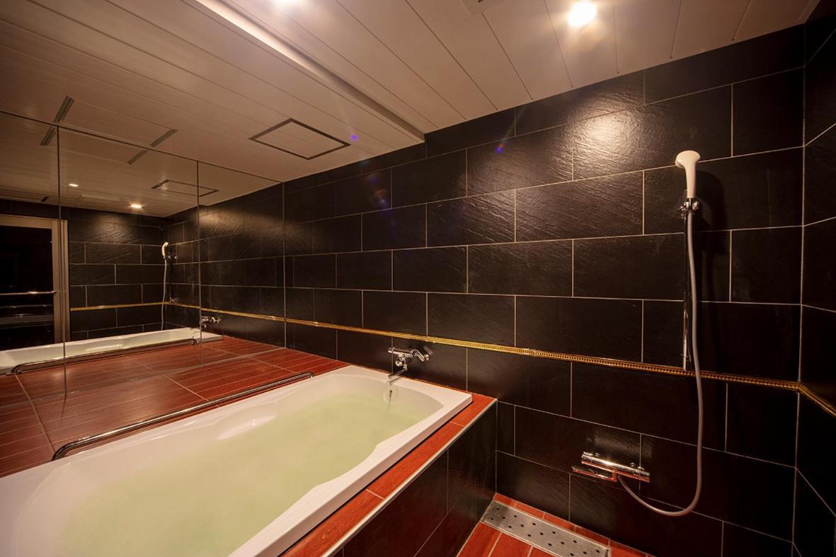 Noah Grande (Adults Only) Otel Osaka Dış mekan fotoğraf