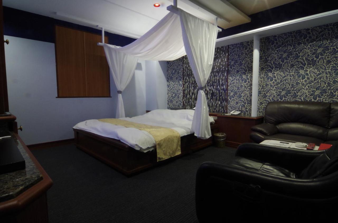 Noah Grande (Adults Only) Otel Osaka Dış mekan fotoğraf